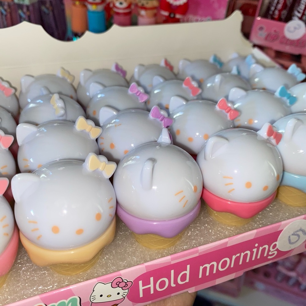 Hello kitty Makeup - Picture 5 of 7